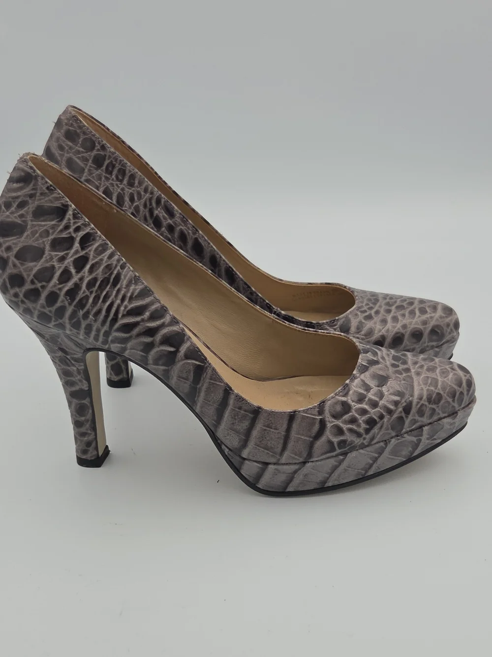 Talbots Gray Croc-Print Pointed-Toe Pumps Size 8B